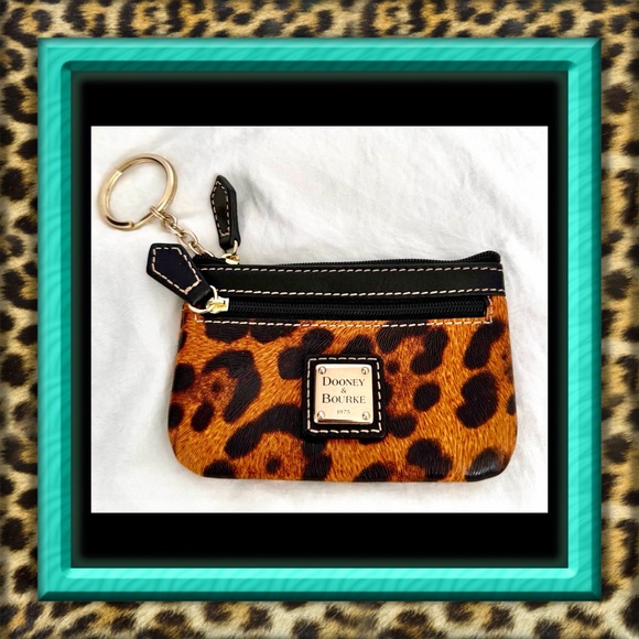Dooney & Bourke Accessories - 👑✅PRICE FIRM✅ Dooney & Bourke Leopard Print Keychain Wallet Pouch. Super Rare!🔥